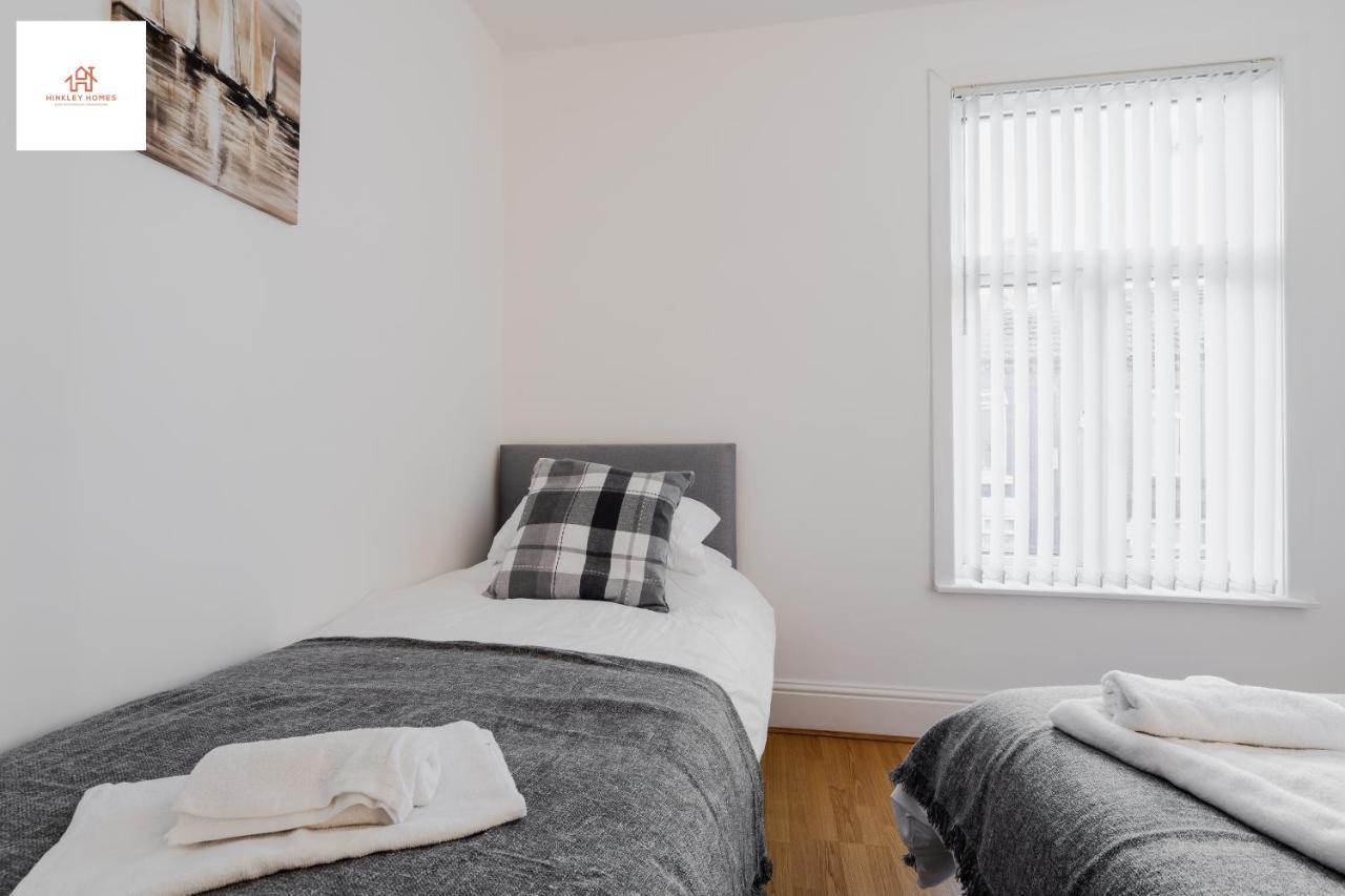 2 Bedroom House Liverpool- Large & Cosy- Sleeps 5 By Hinkley Homes Short Lets & Serviced Accommodation Exteriör bild