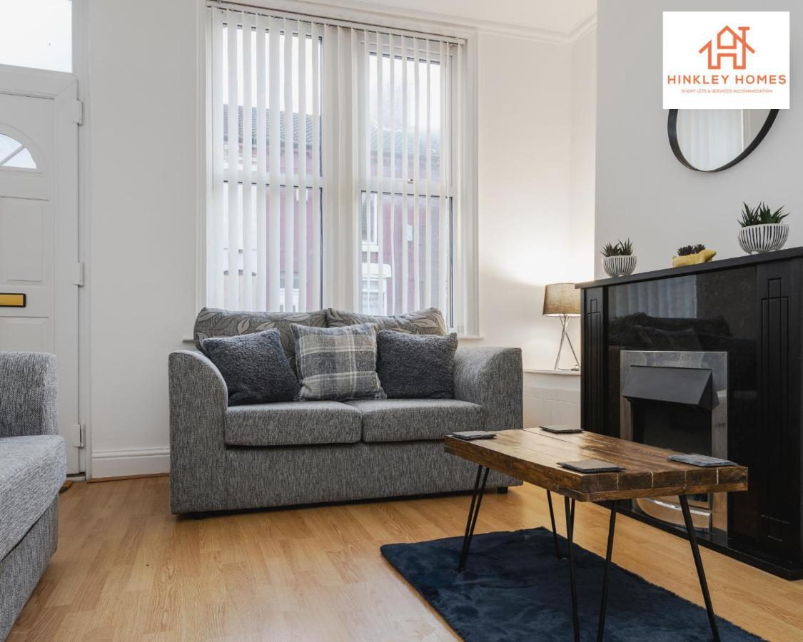 2 Bedroom House Liverpool- Large & Cosy- Sleeps 5 By Hinkley Homes Short Lets & Serviced Accommodation Exteriör bild