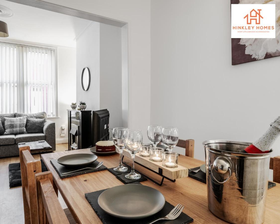 2 Bedroom House Liverpool- Large & Cosy- Sleeps 5 By Hinkley Homes Short Lets & Serviced Accommodation Exteriör bild